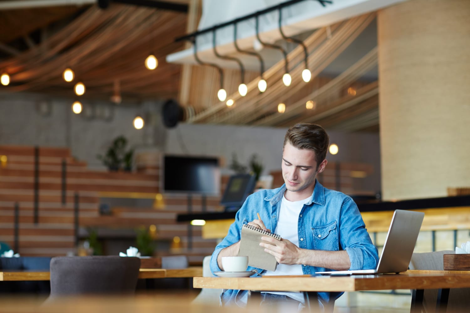 How to Hire a Digital Marketing Manager: The Complete Strategic and Advanced Guide