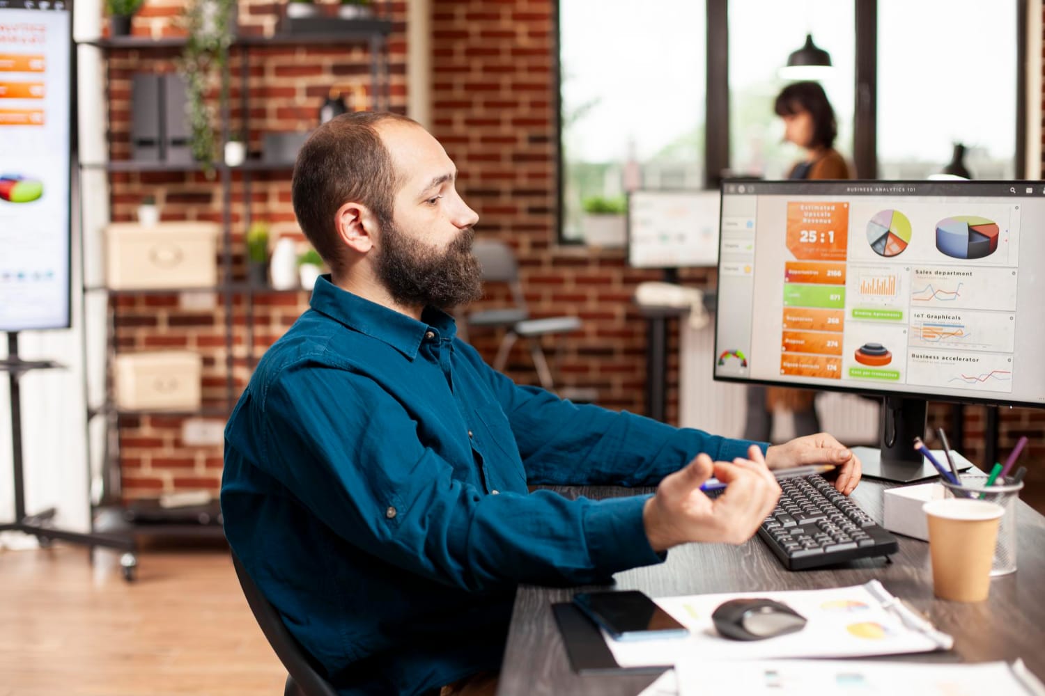 How to Hire Nearshore or Offshore Amazon PPC Manager: Your Complete Hiring Guide